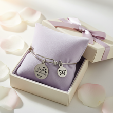 She flies with her own wings